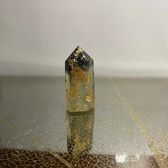 [❌]  Single small standing up crystal with gold flakes inside 💙 - Picture 8 of 16